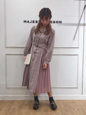 「プリーツ」｜「アイテム（シャツワンピース）」を使った、マジェスティックレゴンソラリアプラザ店スタッフさん（レディース・163cm）の秋コーディネート