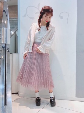 「フラワープリント」｜「アイテム（ブルゾン）」を使った、マジェスティックレゴンソラリアプラザ店スタッフさん（レディース・163cm）の春コーディネート