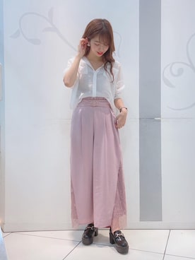 「スカラップ」｜「アイテム（ローファー）」を使った、マジェスティックレゴンソラリアプラザ店スタッフさん（レディース・163cm）の夏コーディネート