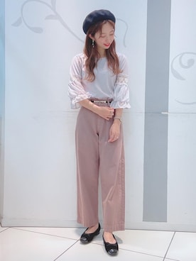「ストレートパンツ」｜「アイテム（ハンチング/ベレー帽）」を使った、マジェスティックレゴンソラリアプラザ店スタッフさん（レディース・163cm）の秋コーディネート