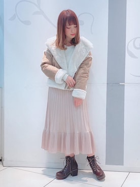 「フェミニンコーデ」｜「アイテム（ライダースジャケット）」を使った、マジェスティックレゴンソラリアプラザ店スタッフさん（レディース・157cm）の冬コーディネート
