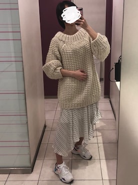 「ボリュームニット」｜「アイテム（その他）」を使った、なるさん（レディース・163cm）の春コーディネート