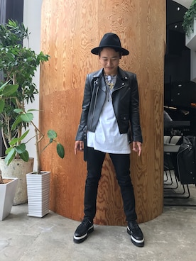 「モード系」｜「アイテム（ライダースジャケット）」を使った、カズエウエストさん（メンズ・171cm）の秋コーディネート