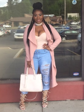 Ashley Monayさんのコーディネート