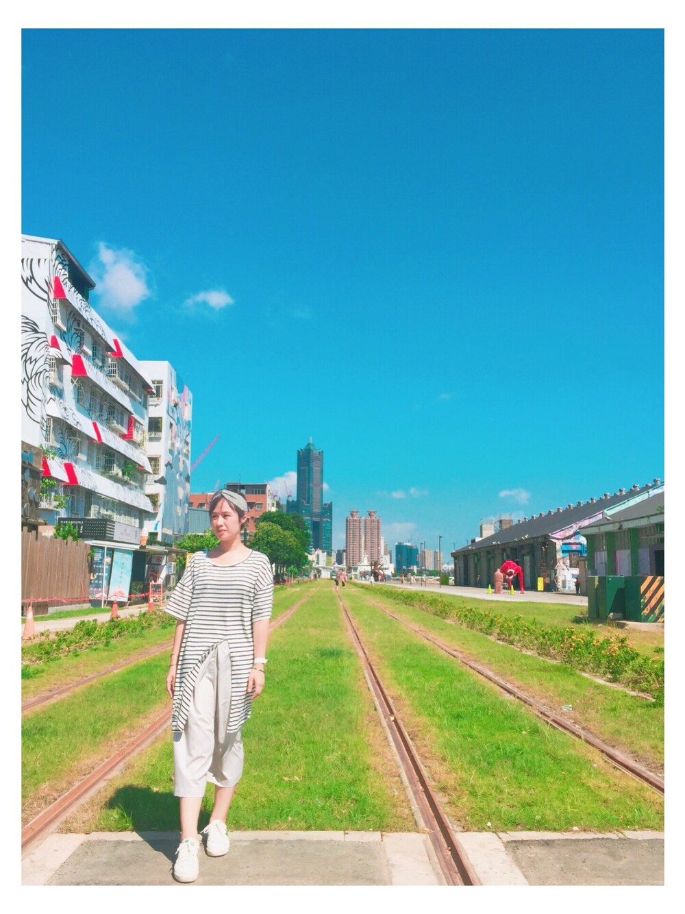 「高雄駁二特區」｜「QUEEN SHOPのアイテム（ワンピース、その他）」を使った、黃小慧さん（レディース・160cm）の夏コーディネートの1枚目の写真