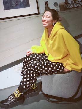 「BellyButton（ベリーボタン）のアイテム」を使った、何圓圓 Hui-Yun Hoさん（レディース・163cm）の冬コーディネート