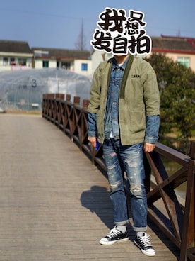 「CLOT（クロット）のアイテム（デニムパンツ）」を使った、踏雪无痕小西瓜さん（メンズ・183cm）の冬コーディネート