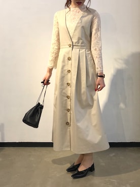 「レースブラウス」｜「アイテム（トレンチコート）」を使った、Fumi⑅︎◡̈︎さん（レディース・166cm）の冬コーディネート