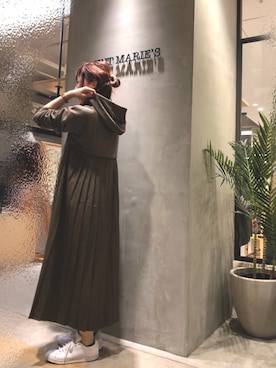 「Aunt Marie's（アントマリーズ）のAUNT MARIE'S バックプリーツフーディーワンピース（ワンピース）」を使った、Fumi⑅︎◡̈︎さん（レディース・166cm）の秋コーディネート