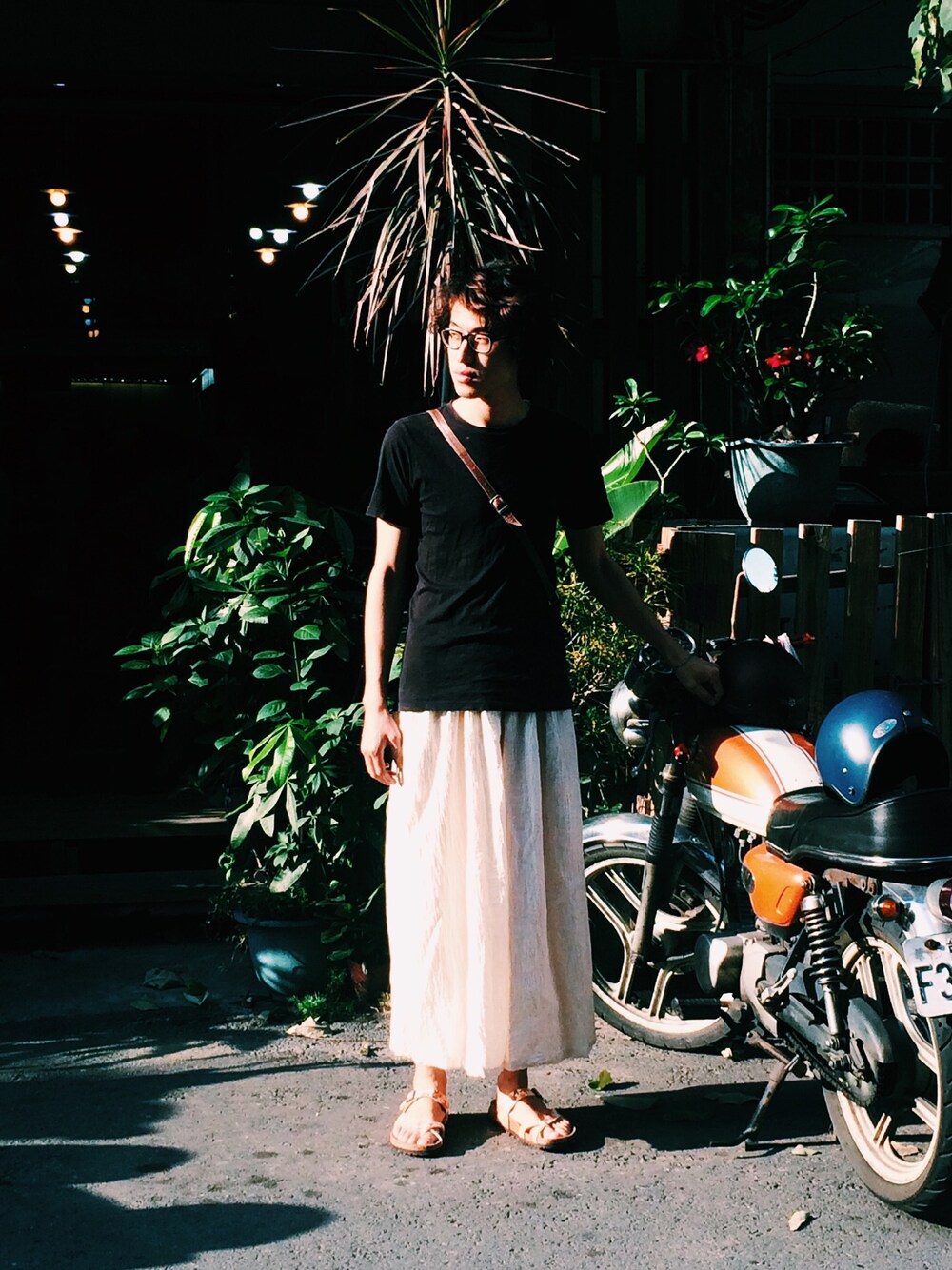 「BIRKENSTOCKのアイテム（サンダル、その他）」を使った、ilichuさん（メンズ・185cm）の春コーディネートの1枚目の写真