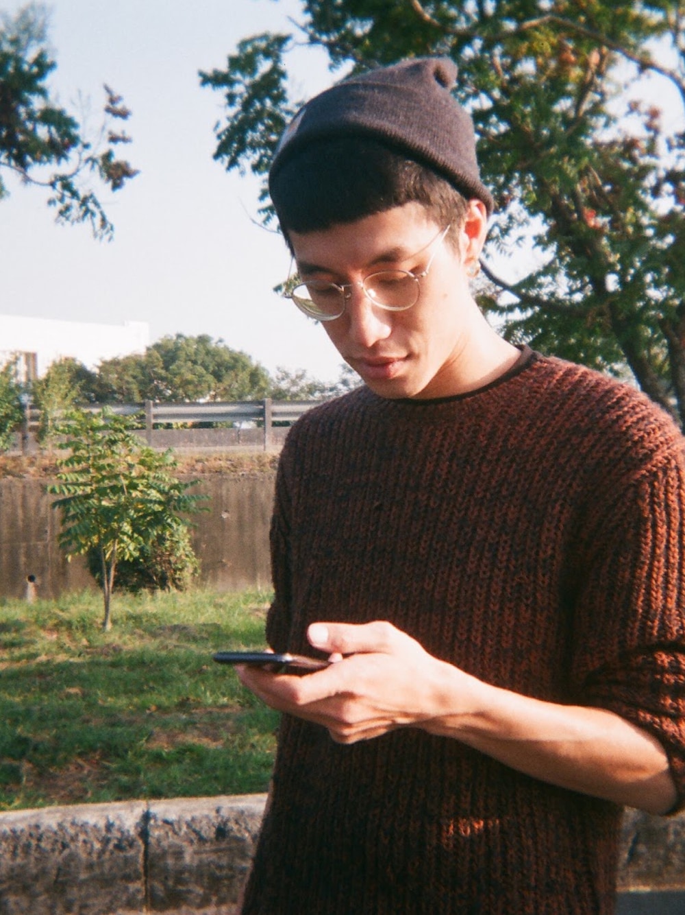 「＆DAUGHTERのアイテム（その他トップス、ブラウン系）」を使った、ilichuさん（メンズ・185cm）の秋コーディネートの1枚目の写真