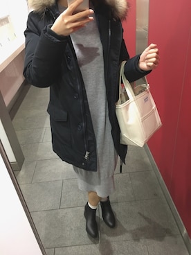 「WOOLRICH（ウールリッチ）のアイテム（ダウンジャケット/コート）」を使った、KTAROさん（レディース・162cm）の春コーディネート