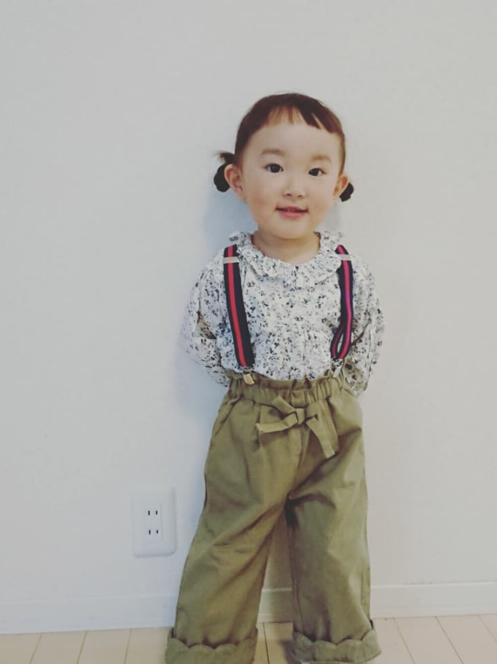 「お出かけコーデ、おしゃれさんと繋がりたい、女の子コーデ」｜「韓国子ども服のアイテム（シャツ/ブラウス、その他）」を使った、mishu.さん（レディース・90cm）の冬コーディネートの1枚目の写真