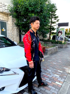 「黒スキニー」｜「アイテム（スカジャン）」を使った、ゆうぱちさん（メンズ・180cm）の秋コーディネート