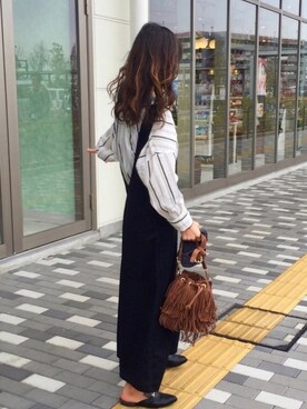 「フリンジバッグ」｜「アイテム（つなぎ/オールインワン）」を使った、しずさん（レディース・156cm）の春コーディネート
