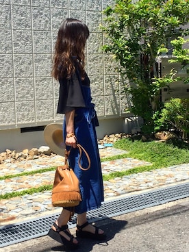 「teva」｜「アイテム（ジャンパースカート）」を使った、しずさん（レディース・156cm）の春コーディネート