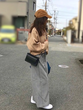 「ダンボール素材」｜「アイテム（スウェット）」を使った、しずさん（レディース・156cm）の冬コーディネート