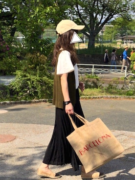 「H&M（エイチ・アンド・エム）のアイテム（ベスト）」を使った、しずさん（レディース・156cm）の春コーディネート