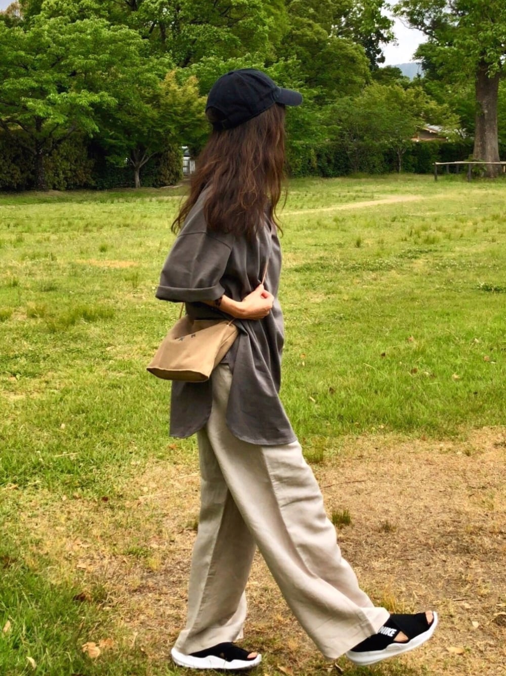 Khaju（カージュ）の「Khaju: サイドスリットビッグTEE□（T
