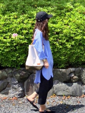 「CHARLES & KEITH（チャールズ & キース）のアイテム（スリッポン）」を使った、しずさん（レディース・156cm）の春コーディネート