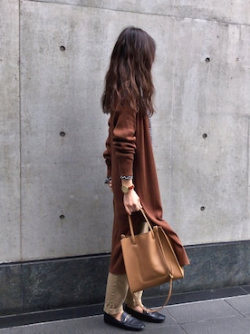 「CHARLES & KEITH（チャールズ & キース）のメタルディテールペニーローファー / METALLIC DETAIL PENNY LOAFERS（ローファー）」を使った、しずさん（レディース・156cm）の冬コーディネート