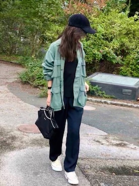 「FRAMeWORK（フレームワーク）のアイテム（ミリタリージャケット）」を使った、しずさん（レディース・156cm）の秋コーディネート