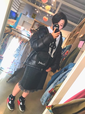 「AIR MAX」｜「アイテム（ダウンジャケット/コート）」を使った、ももさん（レディース・163cm）の冬コーディネート