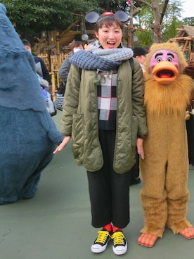 「disney」｜「アイテム（モッズコート）」を使った、KANさん（レディース・168cm）の冬コーディネート