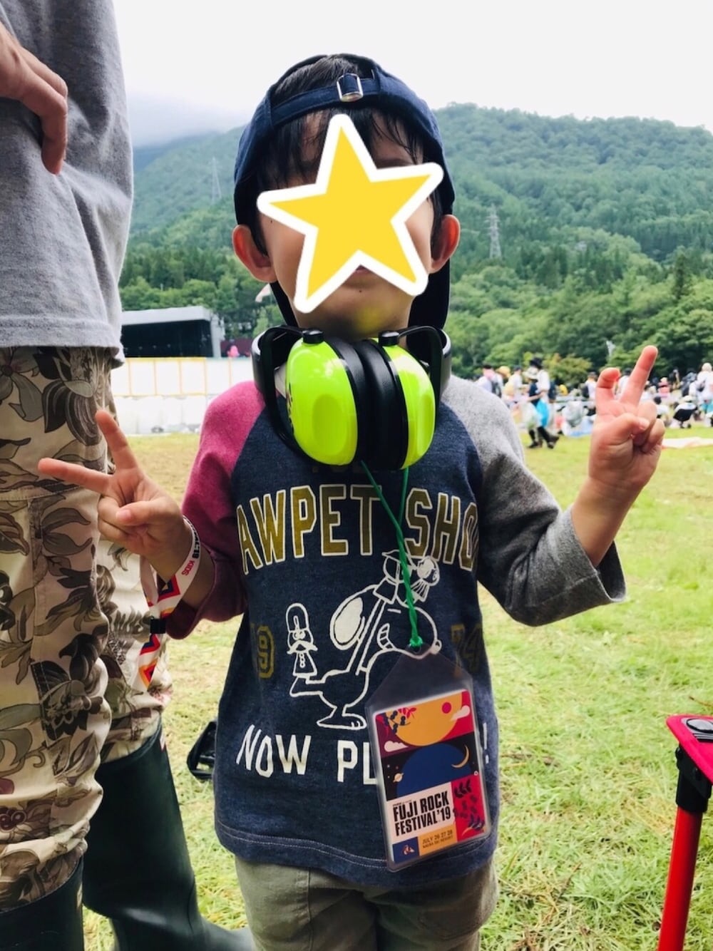 「fujirock、おとこのこ、アウトドアスタイル、イヤーマフ、フジロック、夏フェス」｜「HusHusHのアイテム（Tシャツ/カットソー、その他）」を使った、ゆーかりさん（キッズ・100cm）の夏コーディネートの1枚目の写真