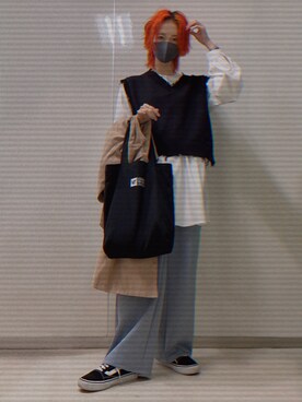 「VANS（バンズ）の【VANS/ヴァンズ】OLDSKOOL/オールドスクール（スニーカー、ブラック系）」を使った、aたさん（レディース・170cm）の春コーディネート