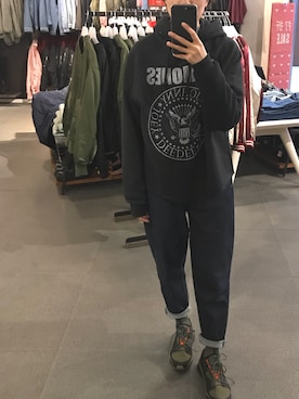 「PULL&BEAR（プルアンドベア）のアイテム（パーカー）」を使った、ray1234さん（レディース・165cm）の冬コーディネート