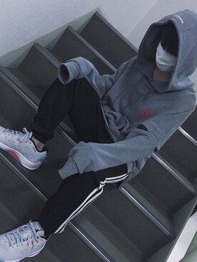 「Jordan」｜「アイテム（スラックス）」を使った、釈迦ちきさん（メンズ・160cm）の秋コーディネート