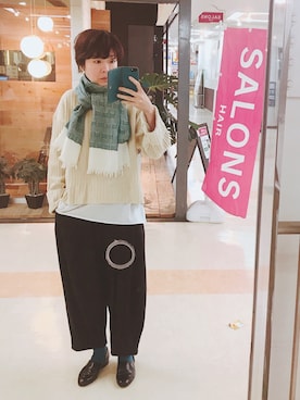 「アイテム（ソックス/靴下、グリーン系）」を使った、眉毛さん（レディース・169cm）の冬コーディネート