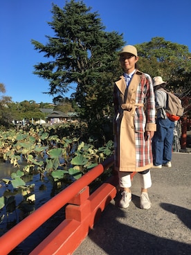 「UNIQLO（ユニクロ）のアイテム（トレンチコート、その他）」を使った、高山拓巳さん（メンズ・170cm）の秋コーディネート