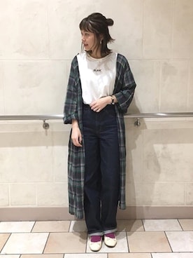 「KBF（ケイビーエフ）のスモールロゴTEE（Tシャツ/カットソー）」を使った、narumiさん（レディース・168cm）の秋コーディネート
