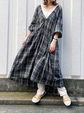 「チャックテイラー」｜「アイテム（ワンピース/ドレス）」を使った、narumiさん（レディース・168cm）の秋コーディネート