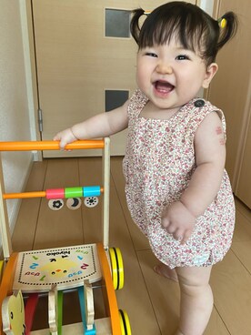 「9ヶ月」｜「アイテム（オールインワン・サロペット）」を使った、えまるさん（キッズ・70cm）の夏コーディネート