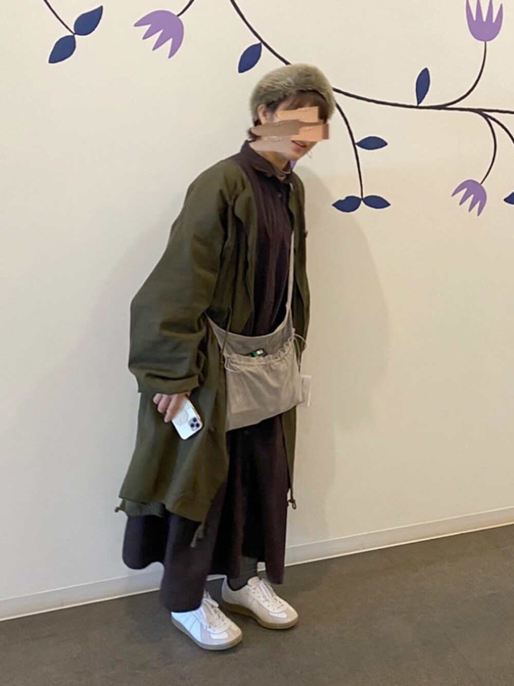 「ブラウン色に染まれ、オトナカジュアル、春コーデ、休日スタイル、低身長、コーデュロイ、ヘアバンド、春アウター、バレンタインデートスタイル」｜「BEAMS BOYのCableami×BEAMS BOY / ファー ヘアバンド（ヘアバンド、ブルー系）」を使った、ともさん（レディース・153cm）の冬コーディネートの1枚目の写真