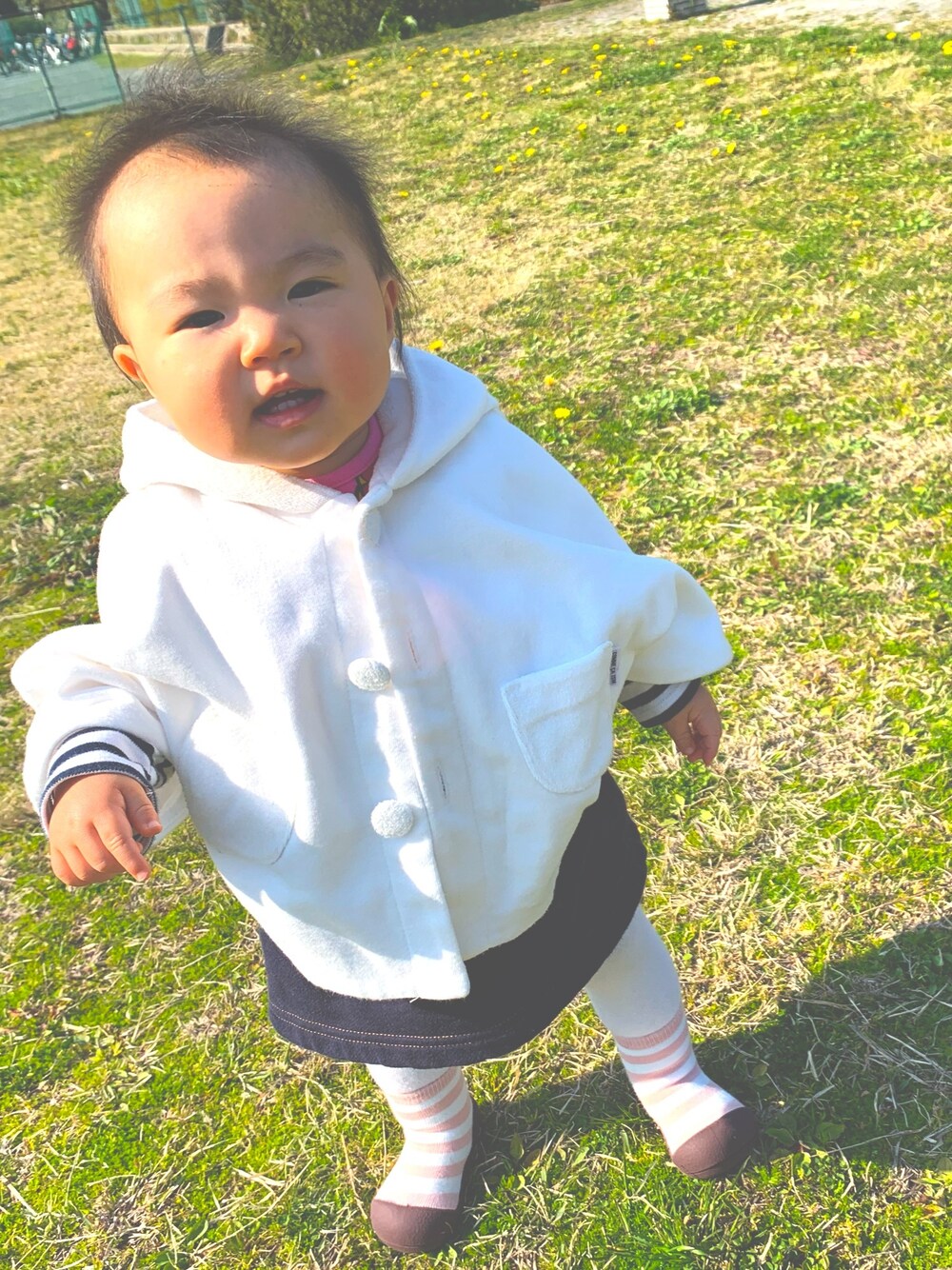 「お散歩」｜「COMME CA ISMのアイテム（ポンチョ、ホワイト系）」を使った、つむちゃんさん（レディース・80cm）の夏コーディネートの1枚目の写真