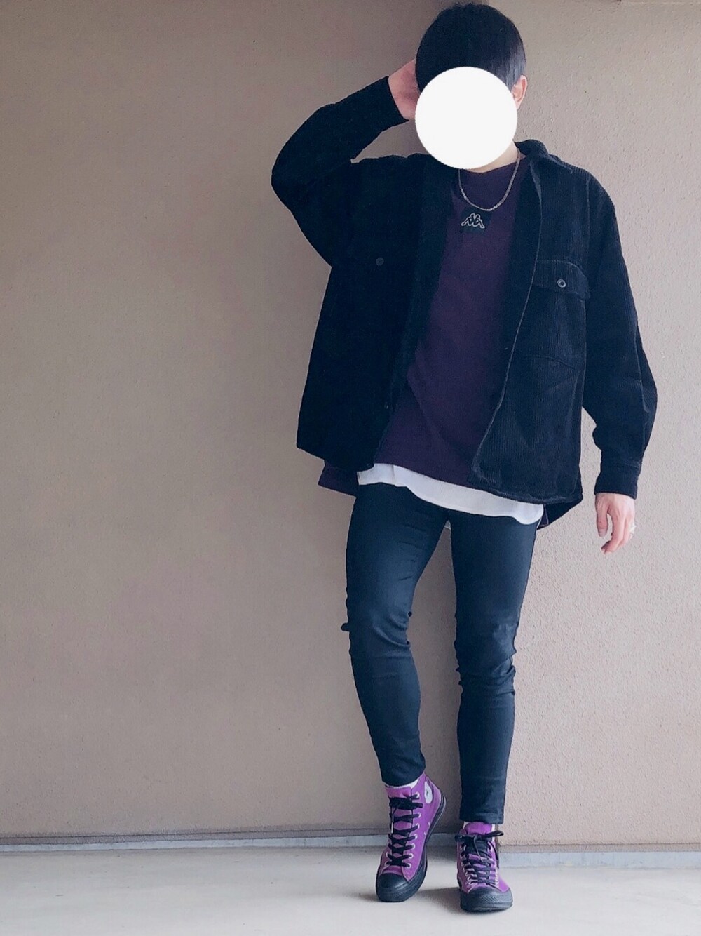 「秋コーデ、黒、パープル、カジュアルコーデ、CPOジャケット、KAPPA、GU、UNIQLO、コンバース」｜「CONVERSEのALL STAR US COLORS OX（スニーカー、パープル系）」を使った、summerさん（メンズ・178cm）の秋コーディネートの1枚目の写真
