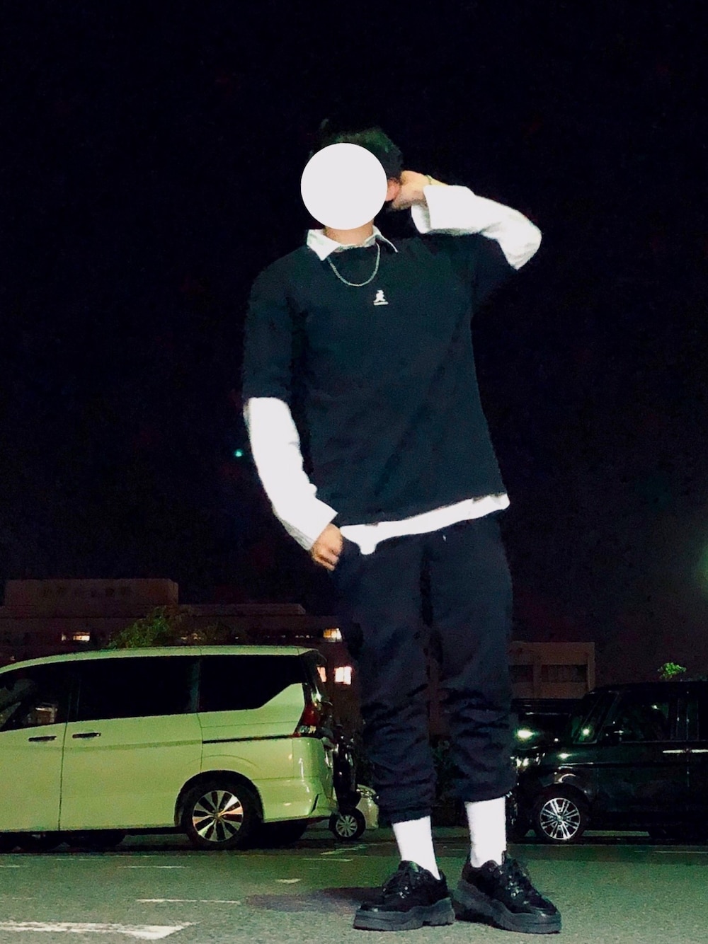 「秋コーデ、ブラック、シンプルコーデ、韓国ファッション、きれいめカジュアル、シャツスタイル、GU、UNIQLO、KANGOL、PUMA」｜「ISOTOPEのアイテム（スニーカー、ブラック系）」を使った、summerさん（メンズ・178cm）の秋コーディネートの1枚目の写真