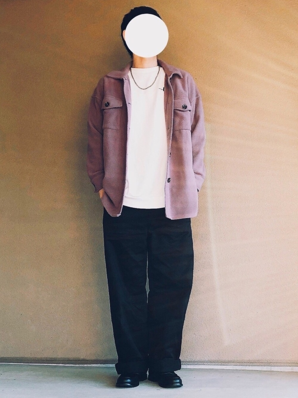 「秋冬コーデ、シンプルコーデ、パープル、ワイドパンツ、紫、ビッグシルエット、ローファー、大人カジュアル、UNIQLO、いいね、save、フォローお願いします🤑」｜「UNIQLOのワイドフィットカーブパンツ（その他パンツ、ブラック系）」を使った、summerさん（メンズ・178cm）の秋コーディネートの1枚目の写真