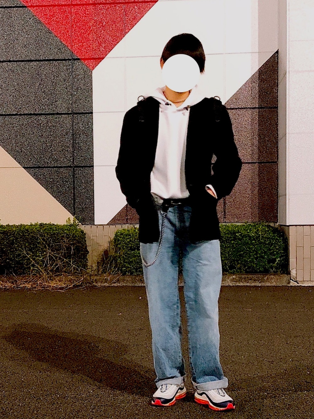 「冬コーデ、スニーカーコーデ、スニーカー、きれいめカジュアル、ビッグシルエット、デニム、ワイドパンツ、エアマックス、GU、UNIQLO」｜「NIKEのNIKE ナイキ W AIRMAX 97 921733-100 100WHITE/WHITE（スニーカー、ホワイト系）」を使った、summerさん（メンズ・178cm）の冬コーディネートの1枚目の写真