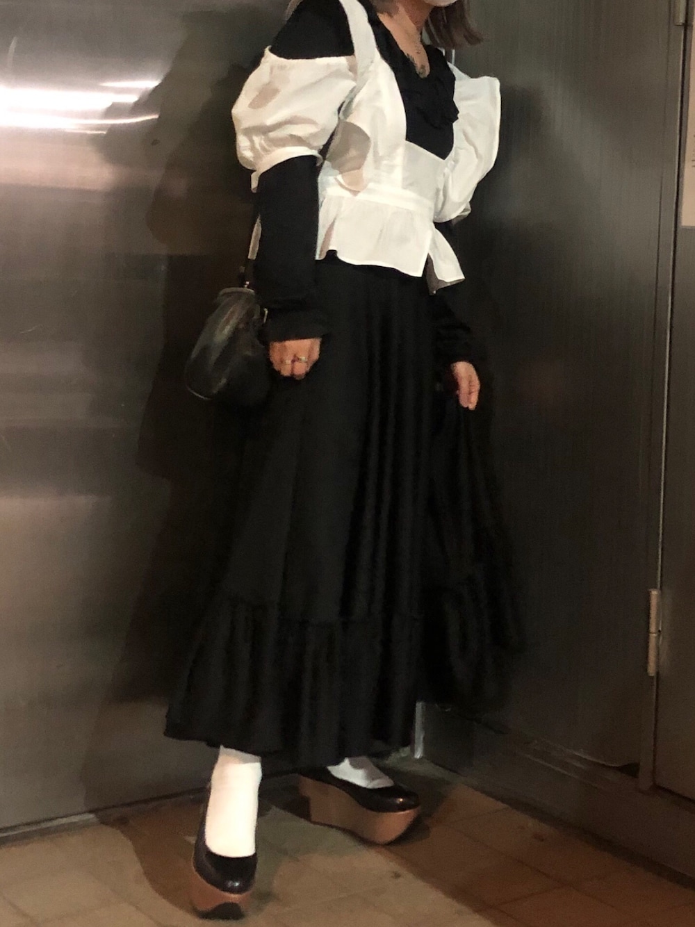 「レイヤードスタイル、siiilon、Vivienne Westwood、ロッキンホース、ワンピース、フリル、ブラウス、古着」｜「SIIILONのアイテム（シャツ/ブラウス、ホワイト系）」を使った、tonechiさん（レディース・154cm）の夏コーディネートの1枚目の写真