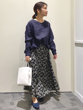 「URBAN RESEARCH DOORS（アーバンリサーチドアーズ）の小花柄ギャザーフレアスカート（スカート）」を使った、emariさん（レディース・152cm）の春コーディネート