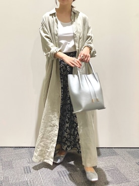 「URBAN RESEARCH DOORS（アーバンリサーチドアーズ）の小花柄ギャザーフレアスカート（スカート）」を使った、emariさん（レディース・152cm）の春コーディネート