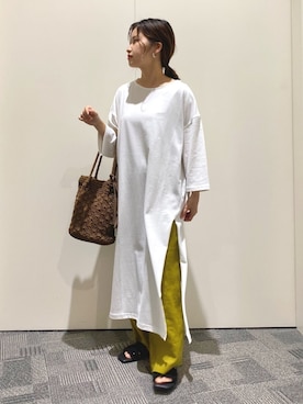 「RODE SKO（ロデスコ）のMARIA タッセルペーパーショルダー（ショルダーバッグ）」を使った、emariさん（レディース・152cm）の夏コーディネート