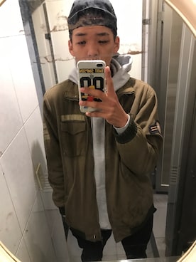 龔慶峰さんのコーディネート