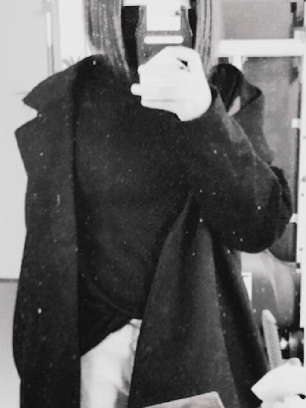 「outfit、winter、GU、UNIQLO、vetements風、デニム、コートスタイル、ハイネックニット、casual、スタンダード」｜「UNIQLOのアイテム（ニット/セーター、ブラック系）」を使った、HANオミさん（レディース・151cm）の冬コーディネートの1枚目の写真