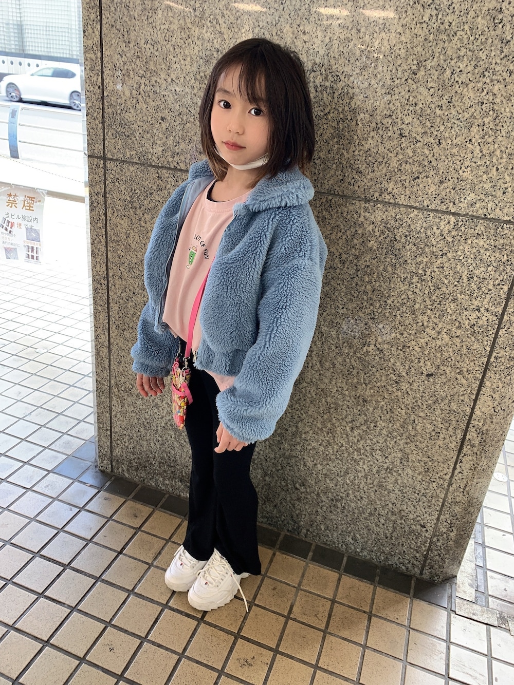 「おんなのこ、モコモコアウター、プチプラ、スニーカー、小学生、休日コーデ」｜「SHEINのアイテム（ブルゾン、ブルー系）」を使った、りおたんさん（キッズ・127cm）の冬コーディネートの1枚目の写真